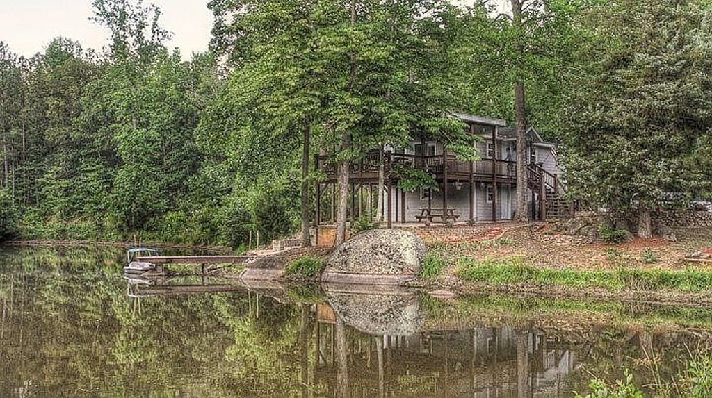 1831 Pleasant Valley Rd - Property Image
