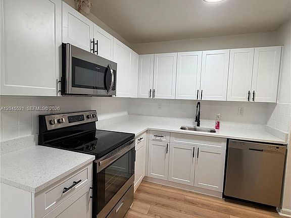 5th image of 2557 NW 60th Ter