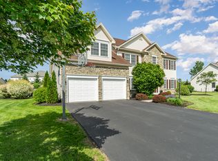 14 Farmhouse Ln, Carlisle, PA 17013