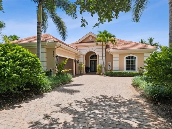 9694 SE Sandpine Ln, Hobe Sound, FL 33455