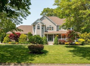 129 Michaels Ln, Wading River, NY 11792