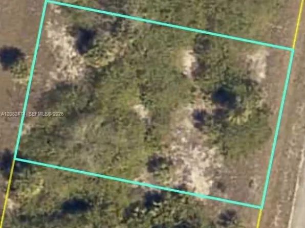 820 Berkshire Dr, Labelle, FL 33935