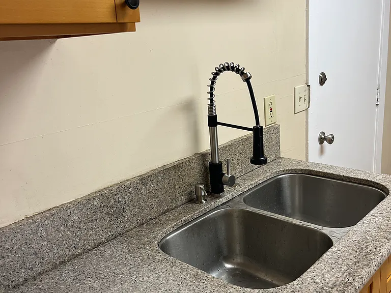 1148 1/2 E Arcadia Ct — Photo 7
