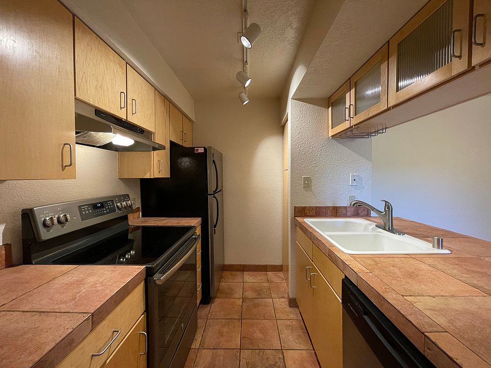1st image of 941 Calle Mejia APT 316