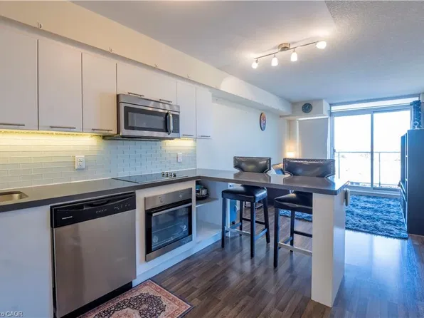 555 Wilson Ave #E409, Toronto, ON M3H 0C5