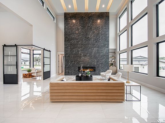 4th image of 9617 MIDSOMER PLACE