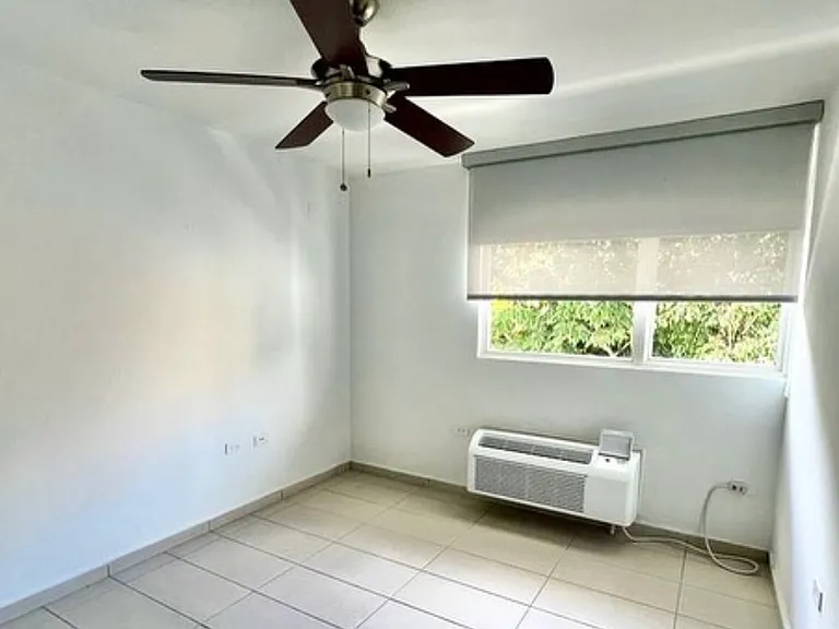 1554-C Lopez Landron Le Ct #304 — Photo 11