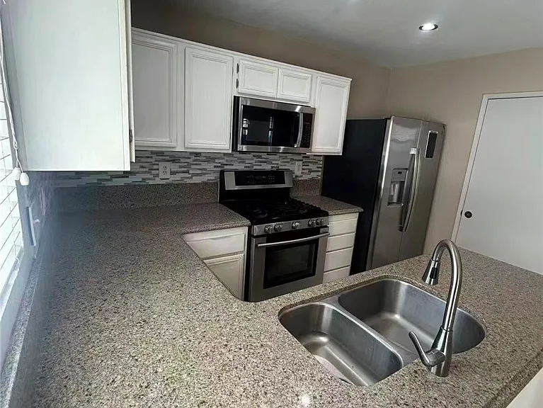 15865 Flamingo Dr — Photo 31