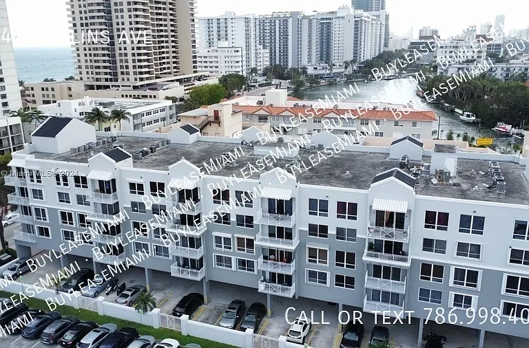 2642 Collins Ave — Photo 2