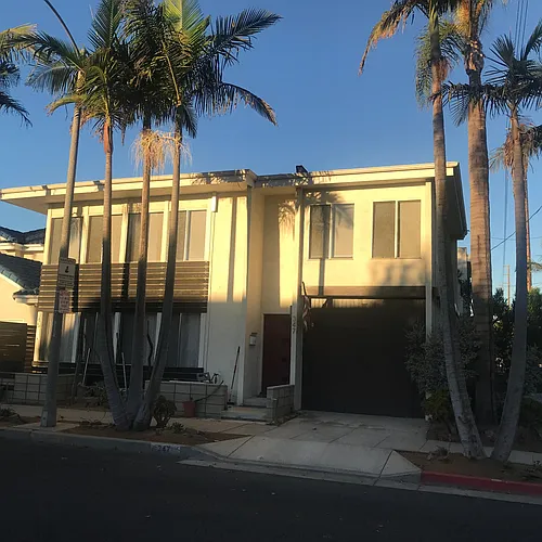 347 Quincy Ave Photo 1