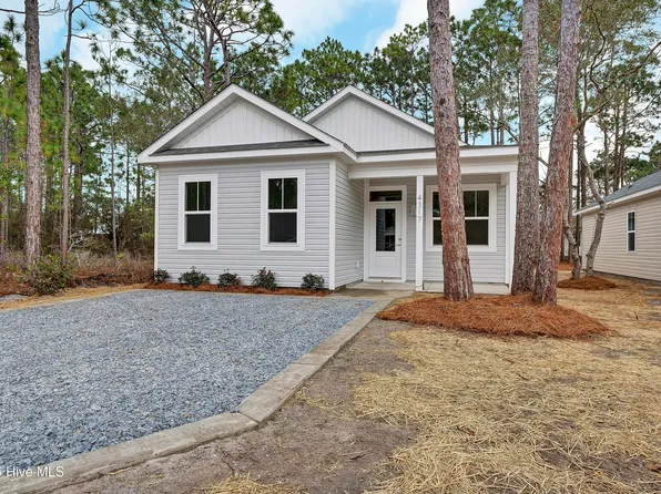 4317 Sea Pines Drive SE, Southport, NC 28461