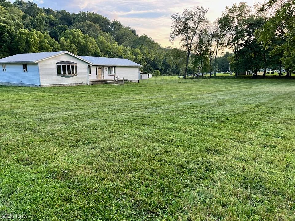 1st image of 63751 Garrett Hill Rd
