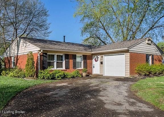 3rd image of 3922 Manner Dale Dr