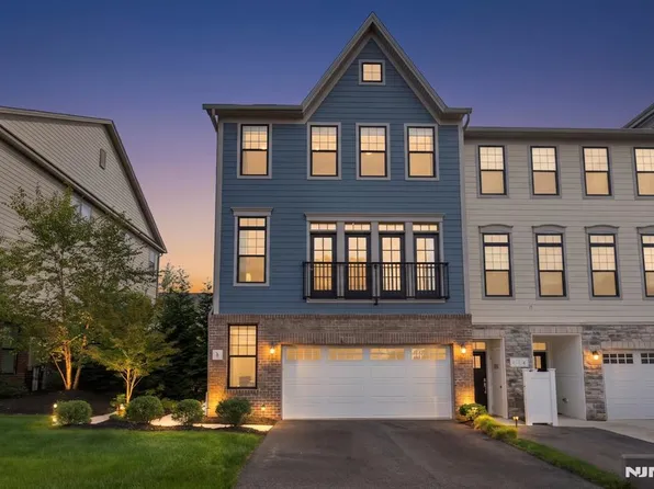 8 Driftway Lane #56, Montvale, NJ 07645