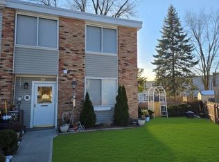 34 Hampton Court, Middletown, NY 10941