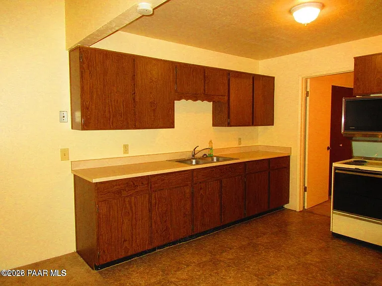 6330 E Copper Hill Dr #1 — Photo 3