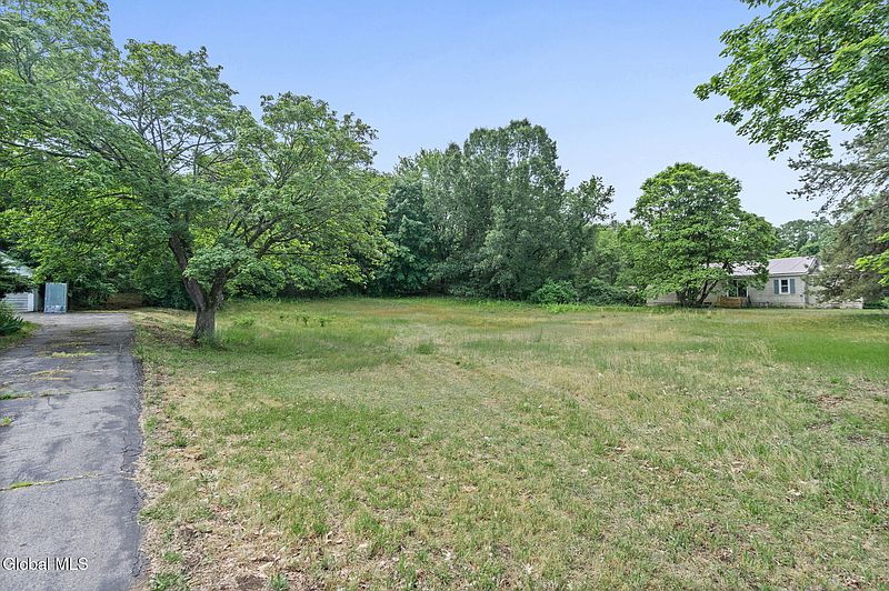 4th image of 14 Rapp Road