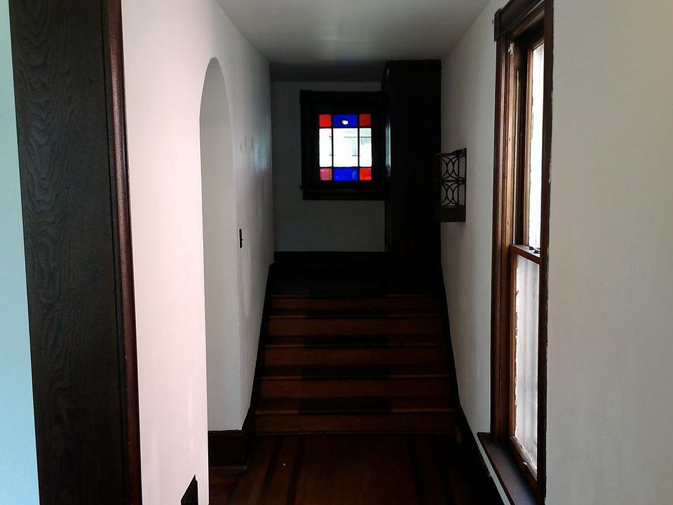 2nd image of 245 E Washington St