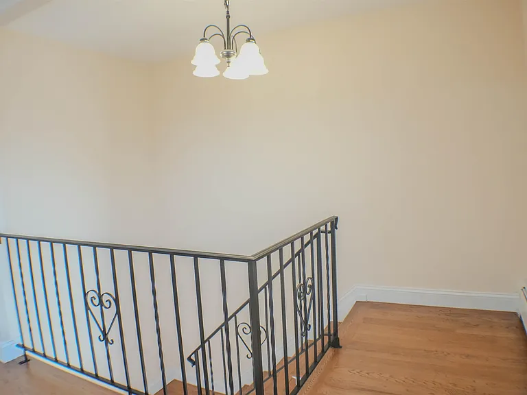 300 Cator Ave #2 — Photo 7