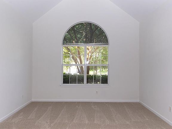 3rd image of 502 Streamside Pl