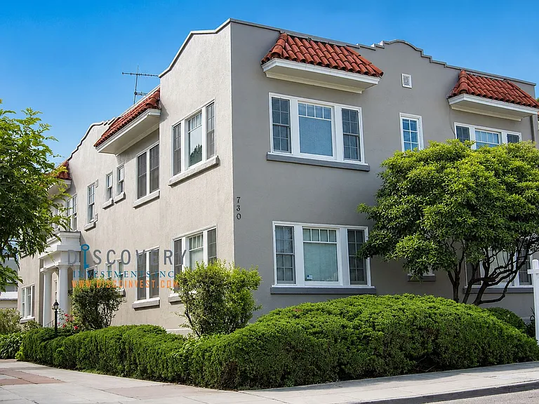 Wesley Way 730 — Photo 1