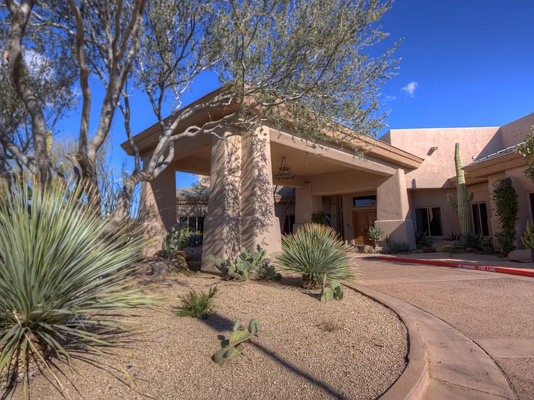 9562 E Chuckwagon Ln — Photo 36
