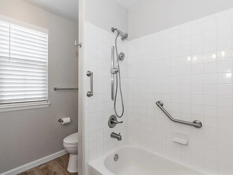 15726 Greenstone Ln — Photo 24