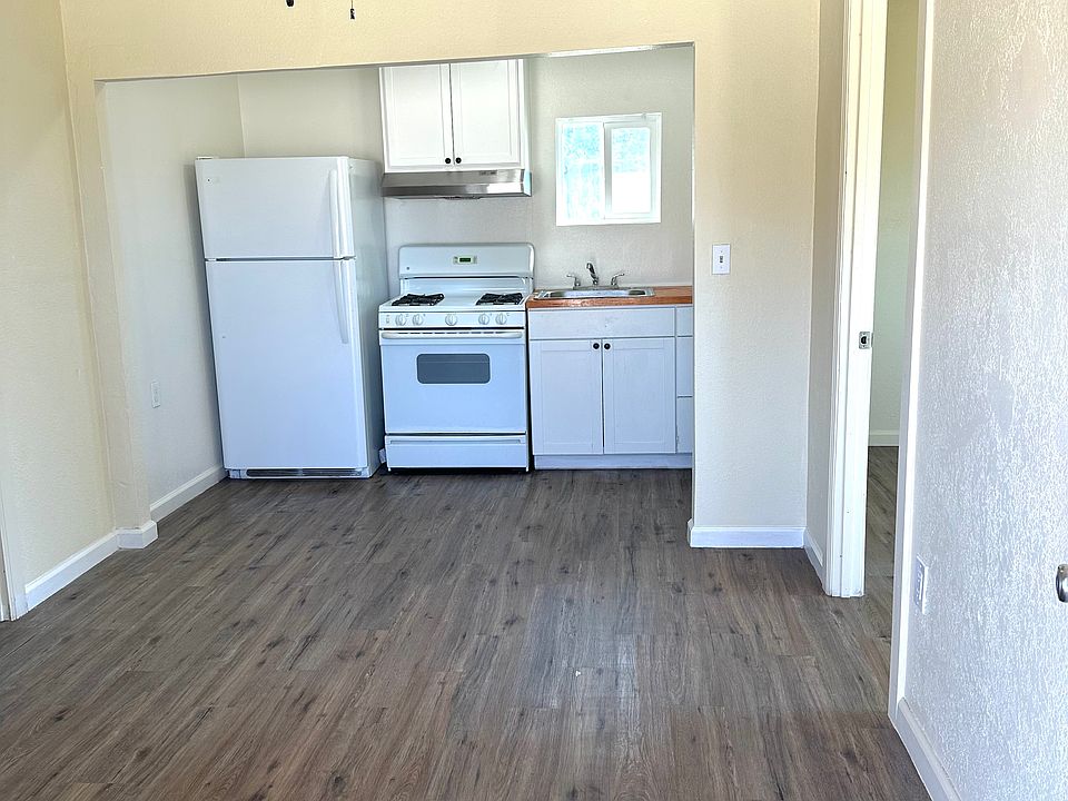 Kitchen/Living Area