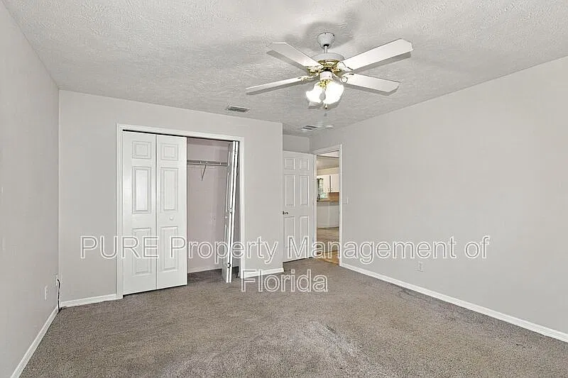 3 bed, 2.0 bath, 1646 sqft, $2,095 — Photo 4