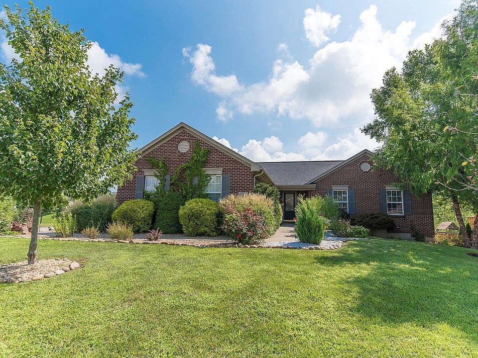 1st image of 7400 Maybury Ct