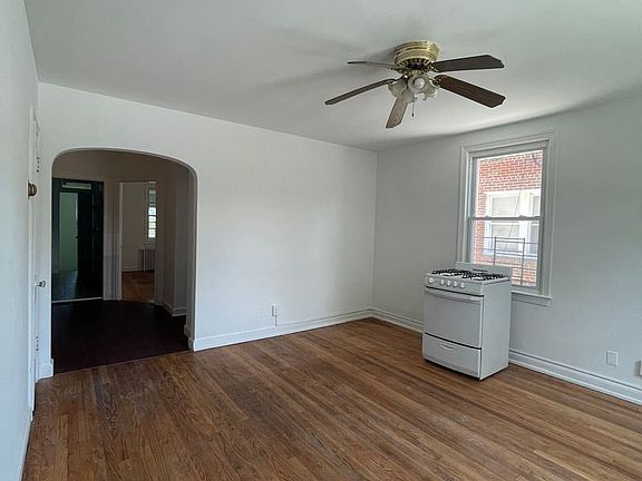 3rd image of 1376 Bryant St NE #11353011