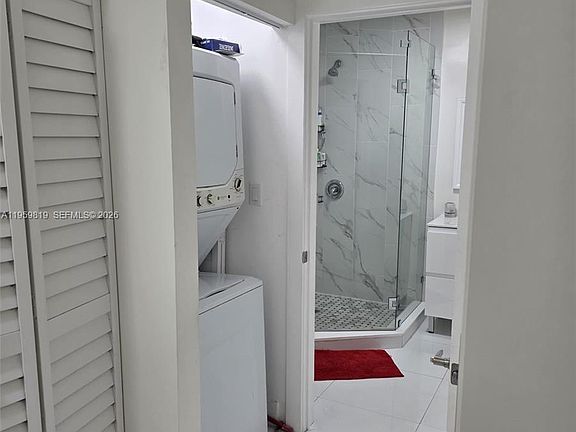 4th image of 8523 NW 35th Pl