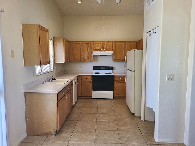 8896 E Apple Tree Dr — Photo 7