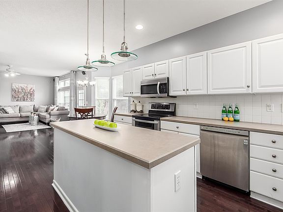 4th image of 5915 Preserve Blvd