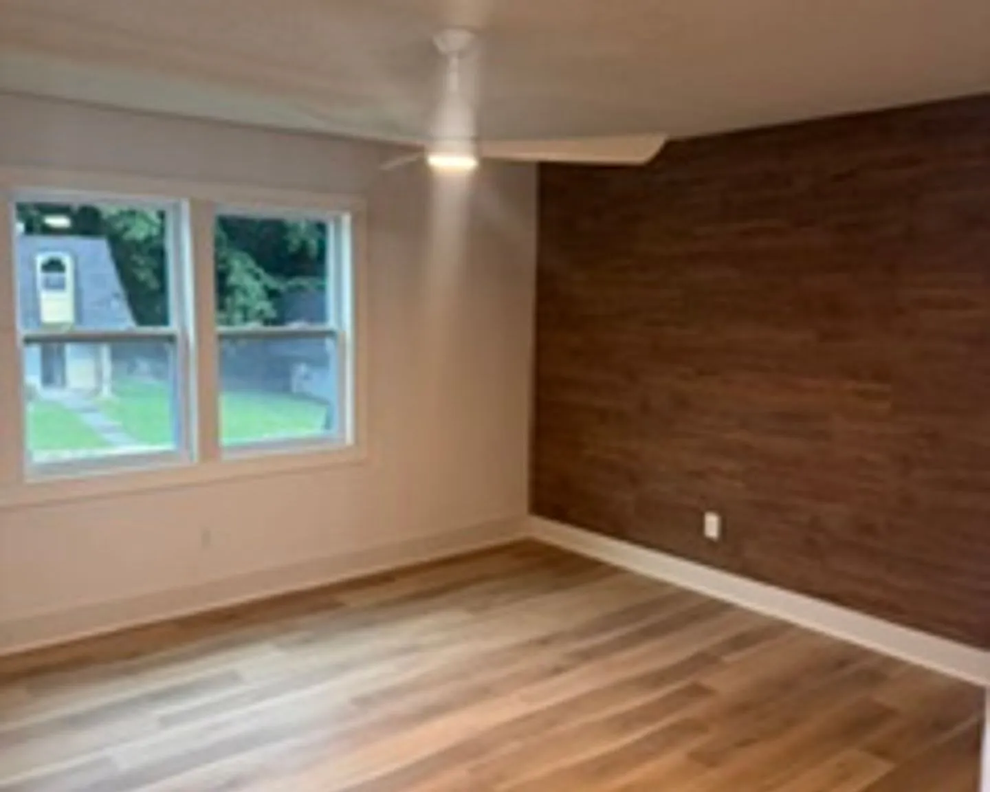 Welcome to Renaissance at Springdale A Fresh Start in Modern Living — Photo 4