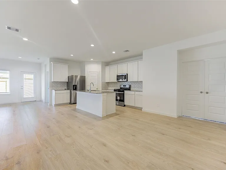 2732 Misty Elm Ln — Photo 22