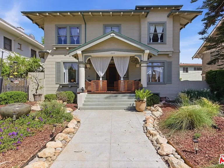 2624 Van Buren Pl — Photo 2
