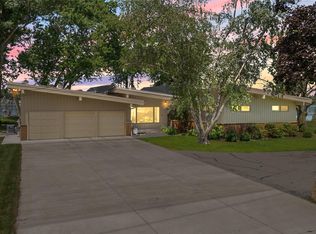 22442 W River Rd, Grosse Ile, MI 48138