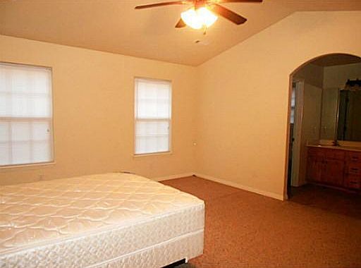 5th image of 12 Alloway Ln