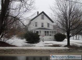 46 Elm St, Farmington, NH 03835