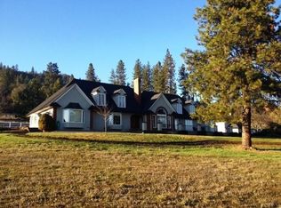 4069 Livingston Rd, Central Point, OR 97502