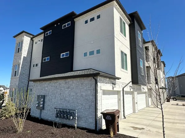 6454 Pinnacle Peak Ln E, Herriman, UT