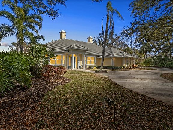 4th image of 1 N Cayman Isles Blvd