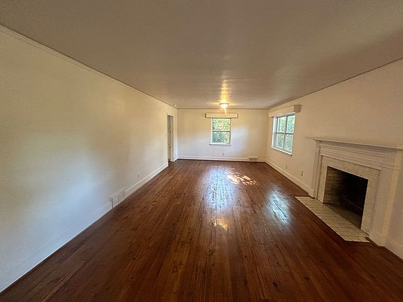 5th image of 4725 Kilbourne Rd