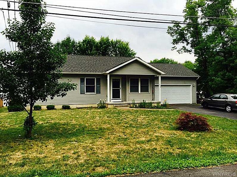 1st image of 174 Rosewood Ave