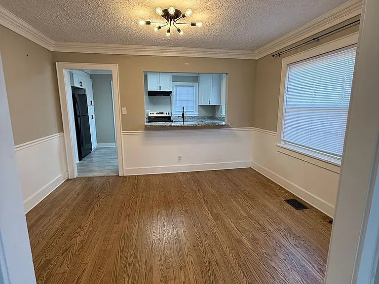 287 E Eastland St — Photo 15