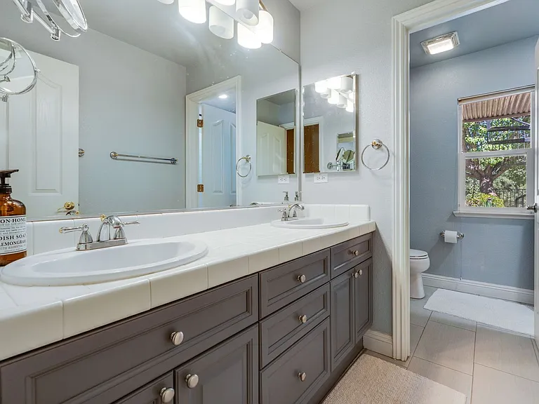 4011 Prairie Falcon Dr — Photo 38