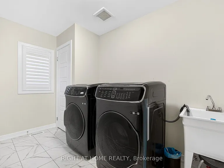 91 Monteith Dr — Photo 21