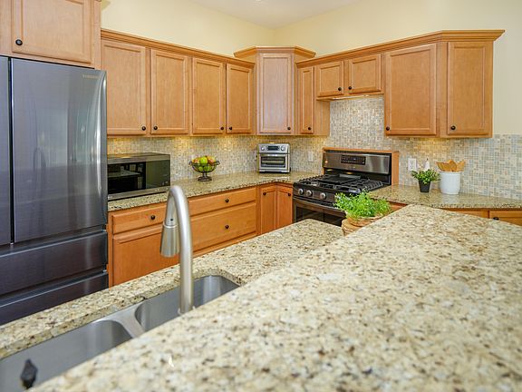 5th image of 8757 Tiburon Ln