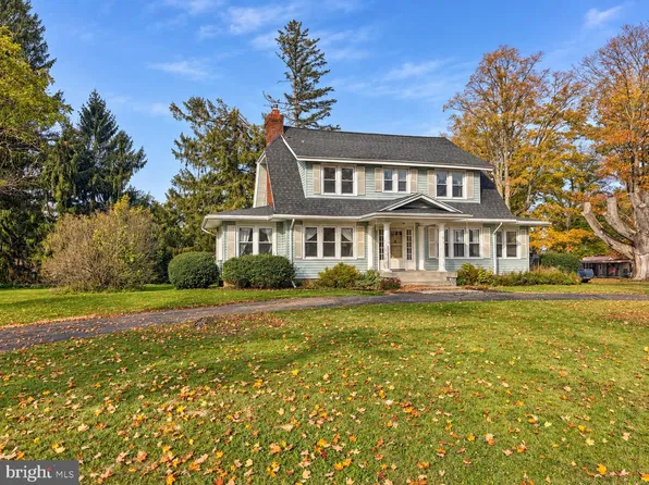 9 McClellan Ave, Mount Jewett, PA 16740